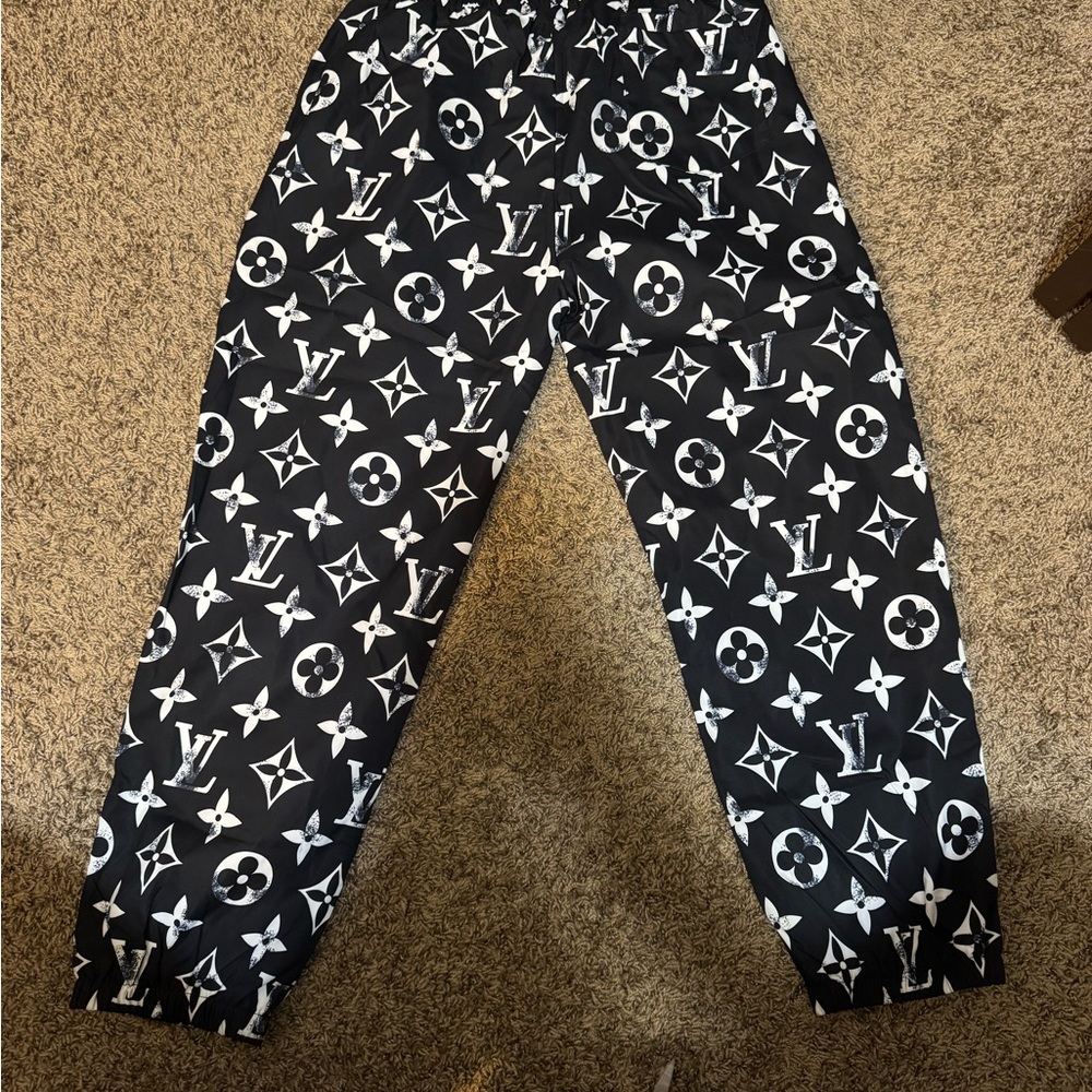 Authentic Louis Vuitton Joggers Size Large
